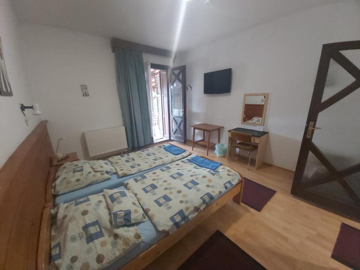 Valcsics Villa Panzio Pecs Luaran gambar